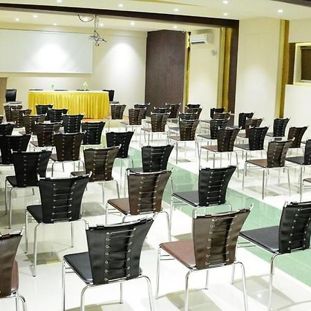 Hotel Ramkrishna Executive Bārsi 외부 사진