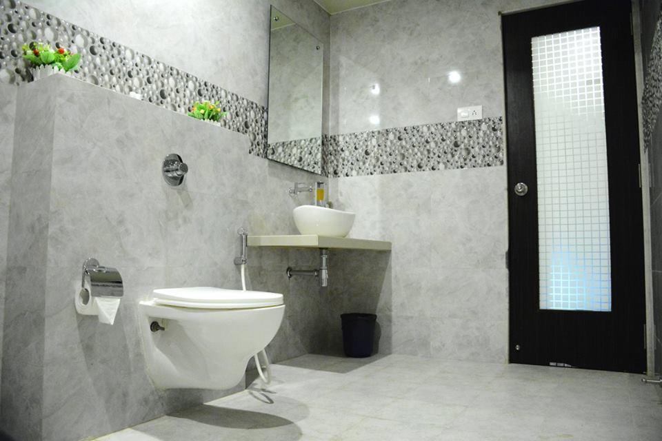 Hotel Ramkrishna Executive Bārsi 외부 사진